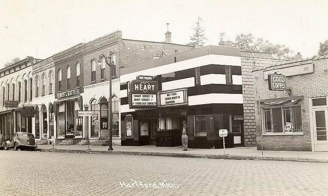 Heart Theatre - 1947 Photo From Paul Petoskey (newer photo)